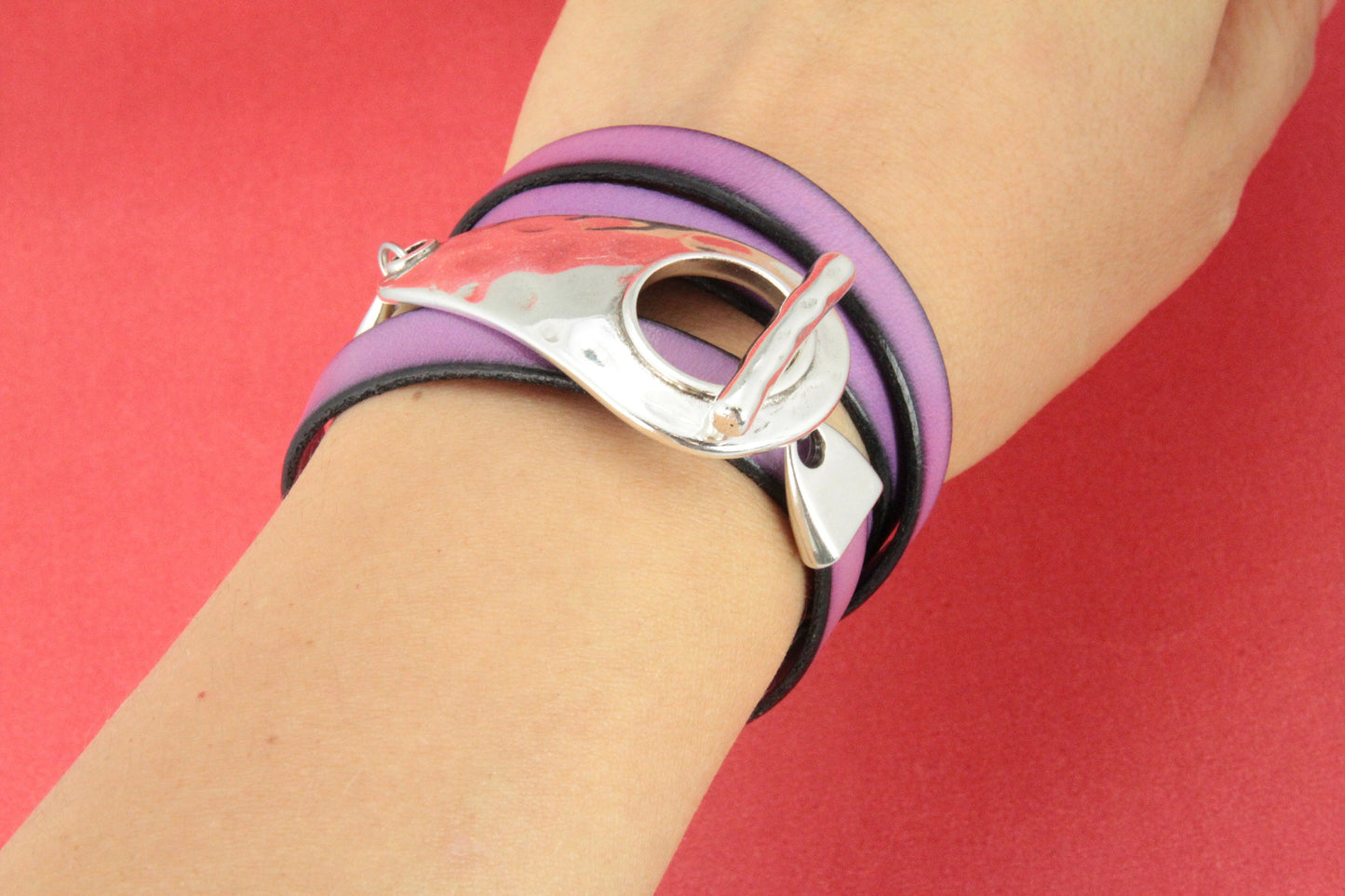 FC0305>>MADE in EUROPE zamak 10mm flat cord clasp, hammered toggle clasp, zamak 10mm clasp,  (5748/04)Qty1