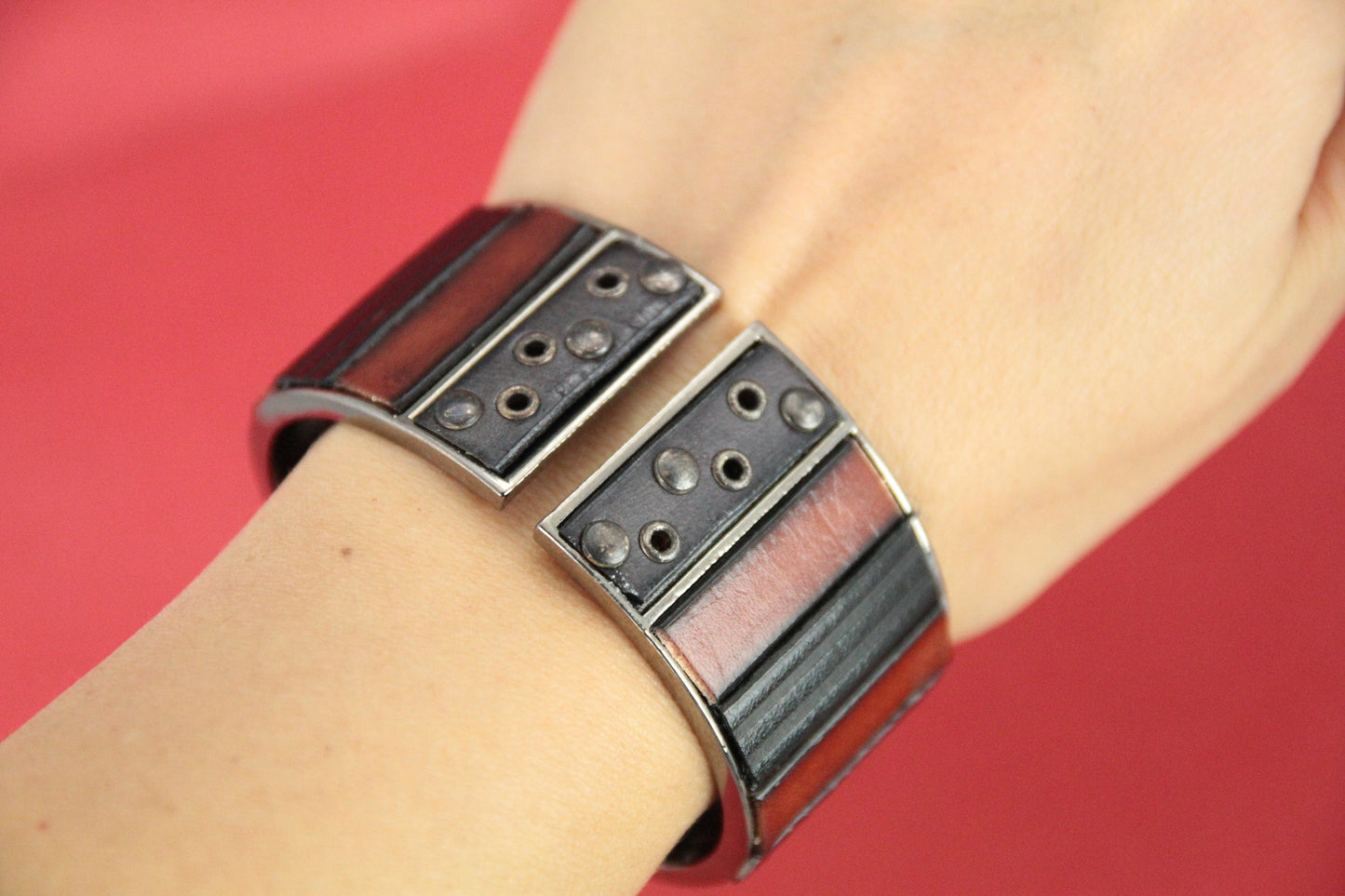 12/7 MADE in EUROPE metal half bracelet, leather insert cuff, metal half cuff (M387) qty1