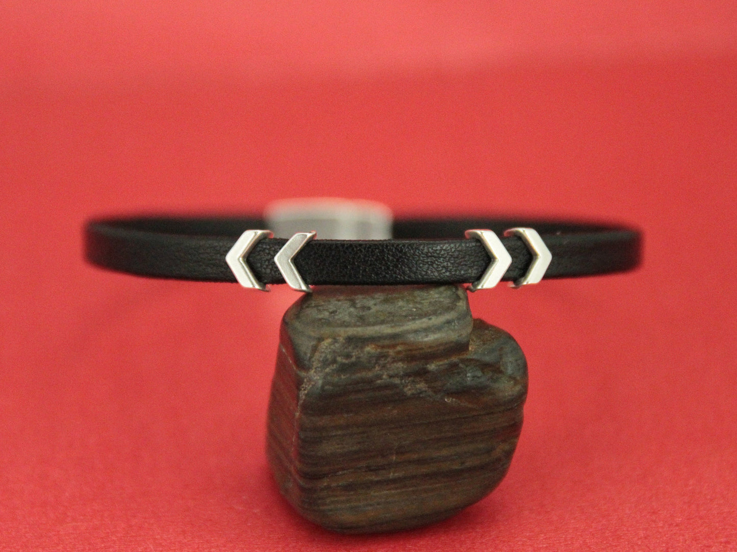 FS0461>>MADE in EUROPE 4 arrow crimpable sliders, 10mm leather cord sliders, 5mm arrow crimpable sliders (200117/200116)