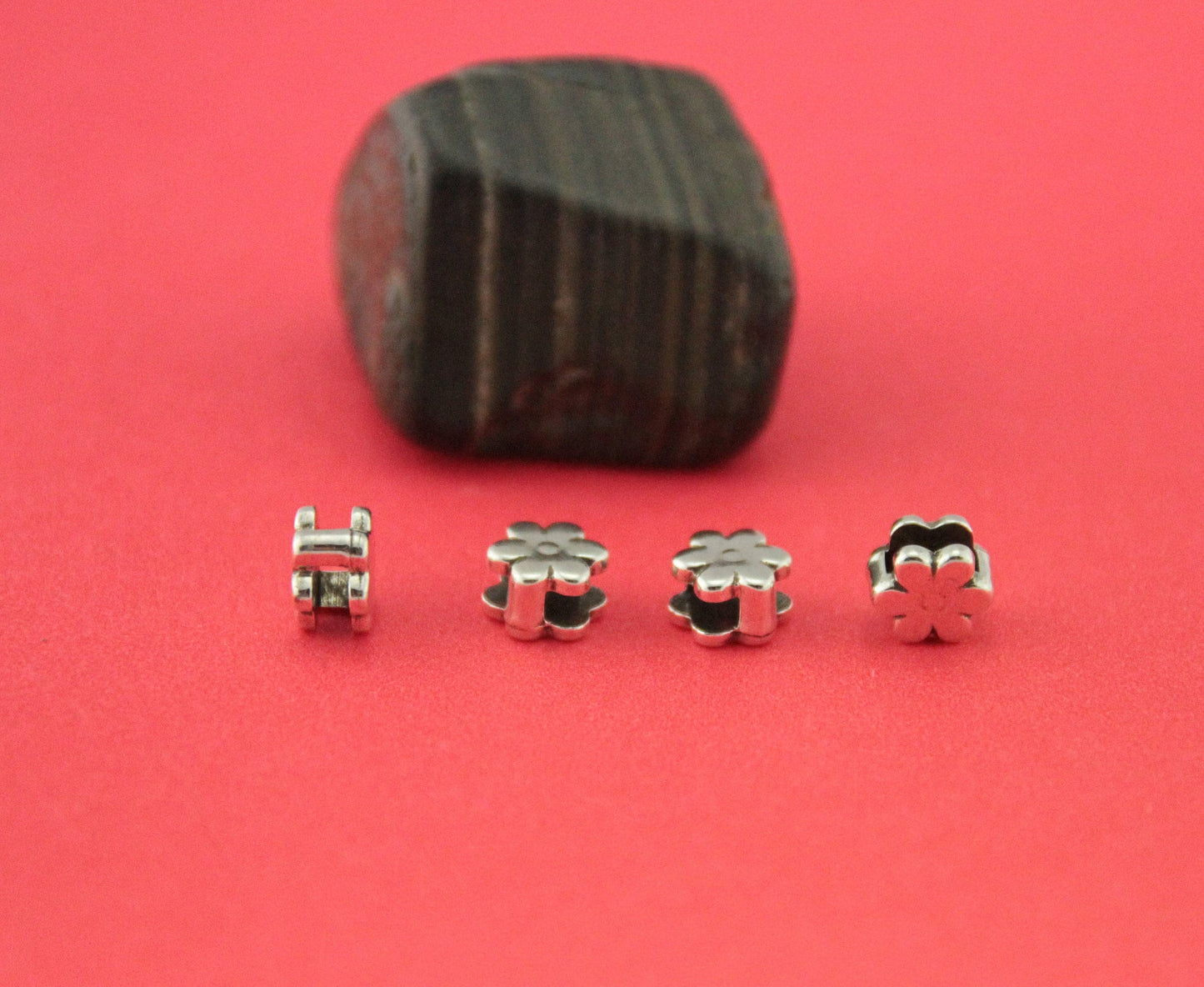 FS0471>>MADE IN EUROPE 4 zamak flower sliders 6mm flat cord, flower slider for 6mm flat cord, (ABLZ227)Qty4