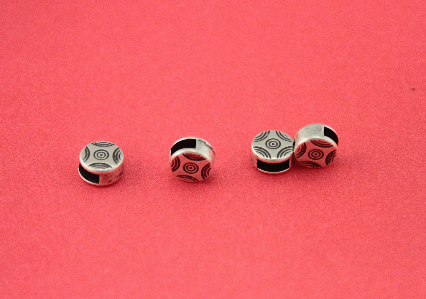 FS0473>>MADE in EUROPE 4 zamak sliders for 6mm cord, flat cord round slider, zamak round slider (ABLZ229) qty4