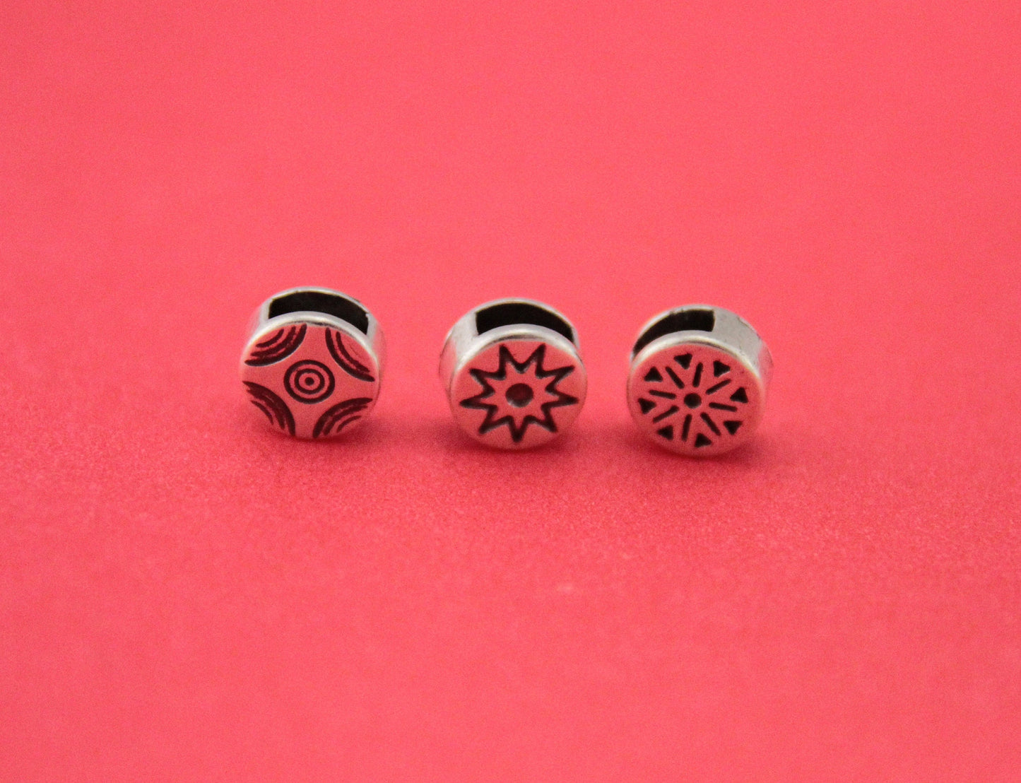 FS0473>>MADE in EUROPE 4 zamak sliders for 6mm cord, flat cord round slider, zamak round slider (ABLZ229) qty4