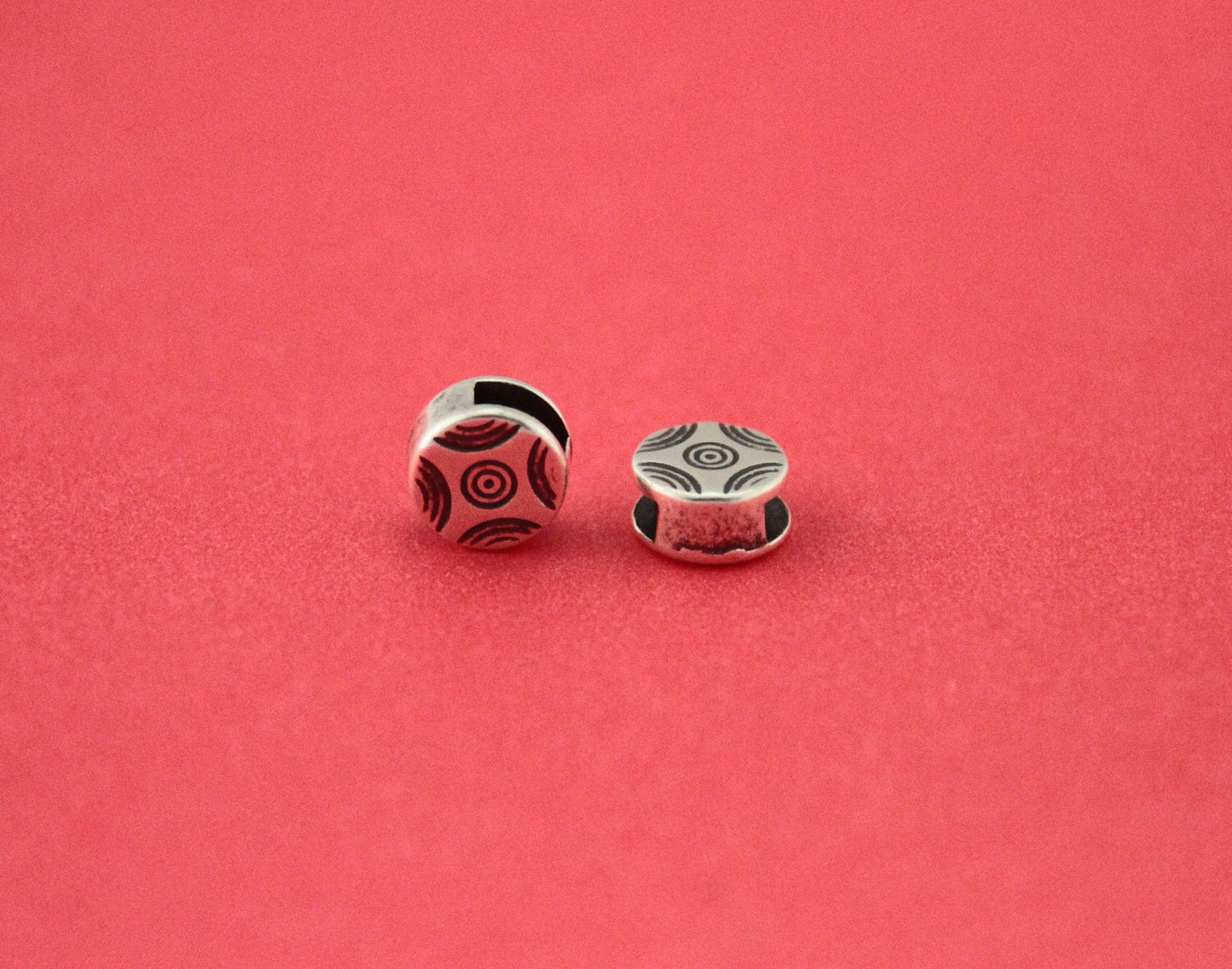 FS0473>>MADE in EUROPE 4 zamak sliders for 6mm cord, flat cord round slider, zamak round slider (ABLZ229) qty4
