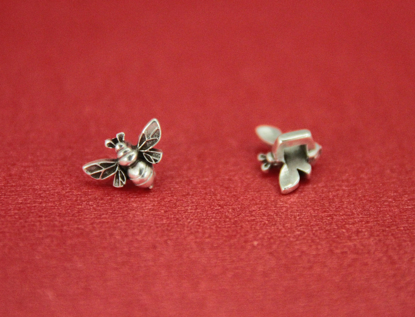 FS0476>>MADE IN EUROPE 4 zamak tiny bee sliders 3mm flat cord, 3mm flat cord slider, honey bee slider for 3mm flat cord, Qty4