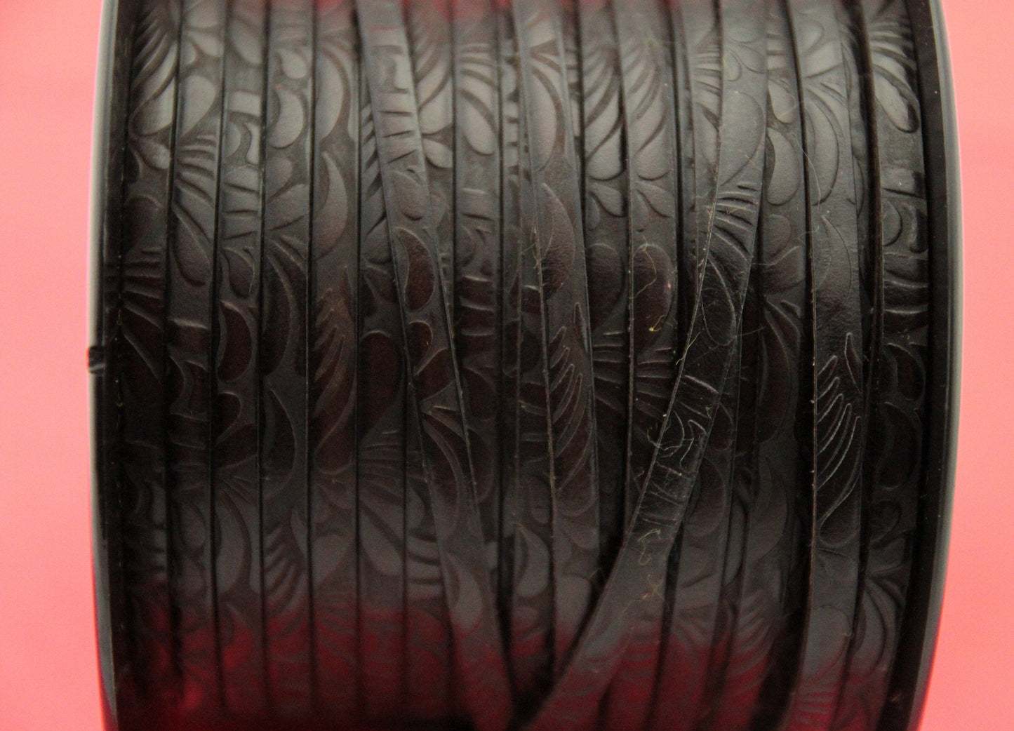 MADE in EUROPE 24'' flat 5mm embossed leather cord, 5mm flat leather cord, 5mm embossed leather cord (MARF5petaldbr)