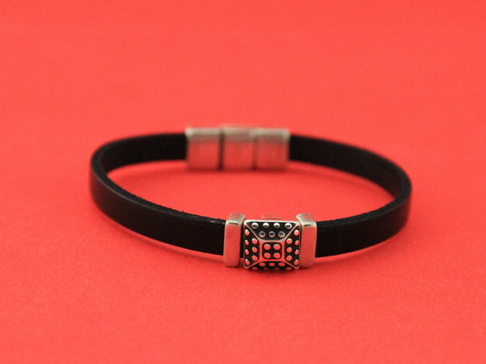 FS0484>>MADE in EUROPE 6mm flat leather cord sliders, zamak sliders for 6mm leather cord (79143/06kit) Qty2