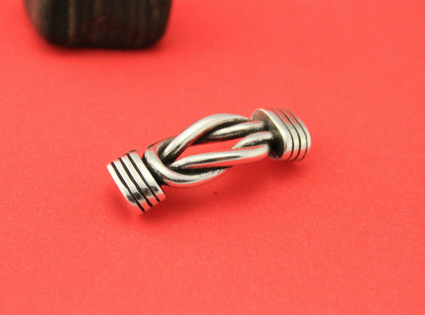 C0153>>MADE in EUROPE zamak celtic knot connector 10x5mm