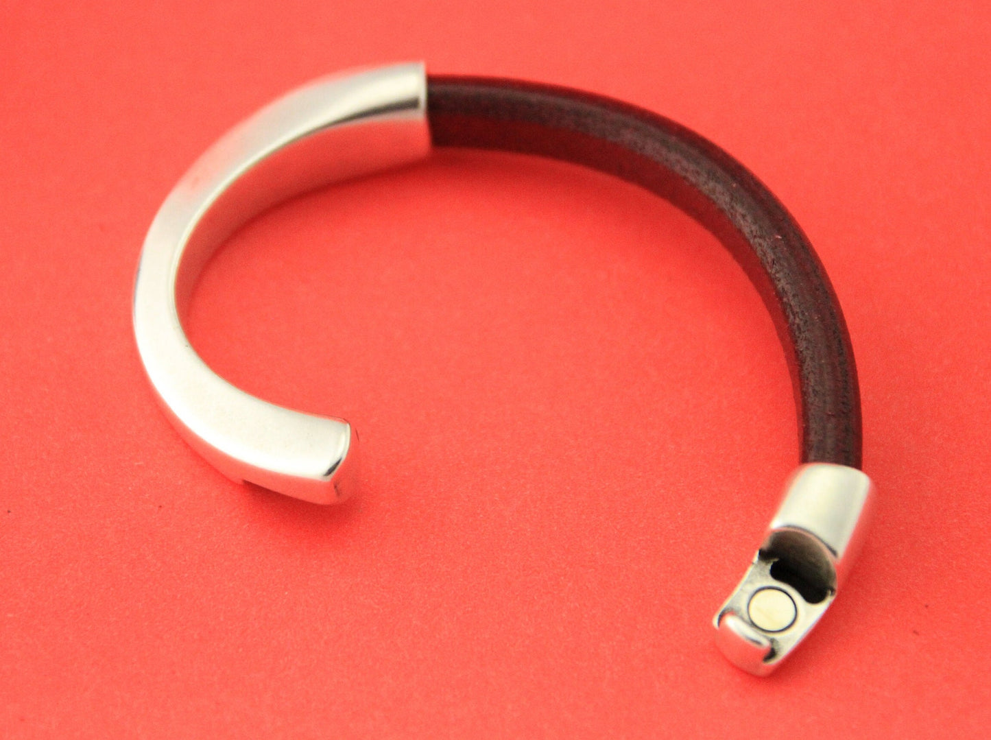 B0094>>MADE IN EUROPE zamak half bracelet, half cuff, silver half bracelet Qty1