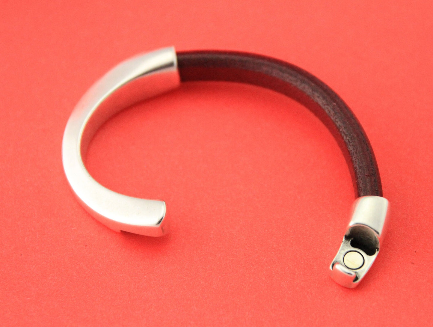 B0094>>MADE IN EUROPE zamak half bracelet, half cuff, silver half bracelet Qty1