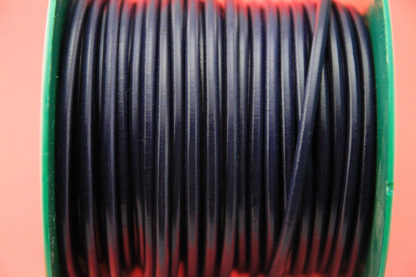 MADE IN EUROPE 1 yard round dark blue leather cord, dark blue 4mm leather cord (MARR4AZM)