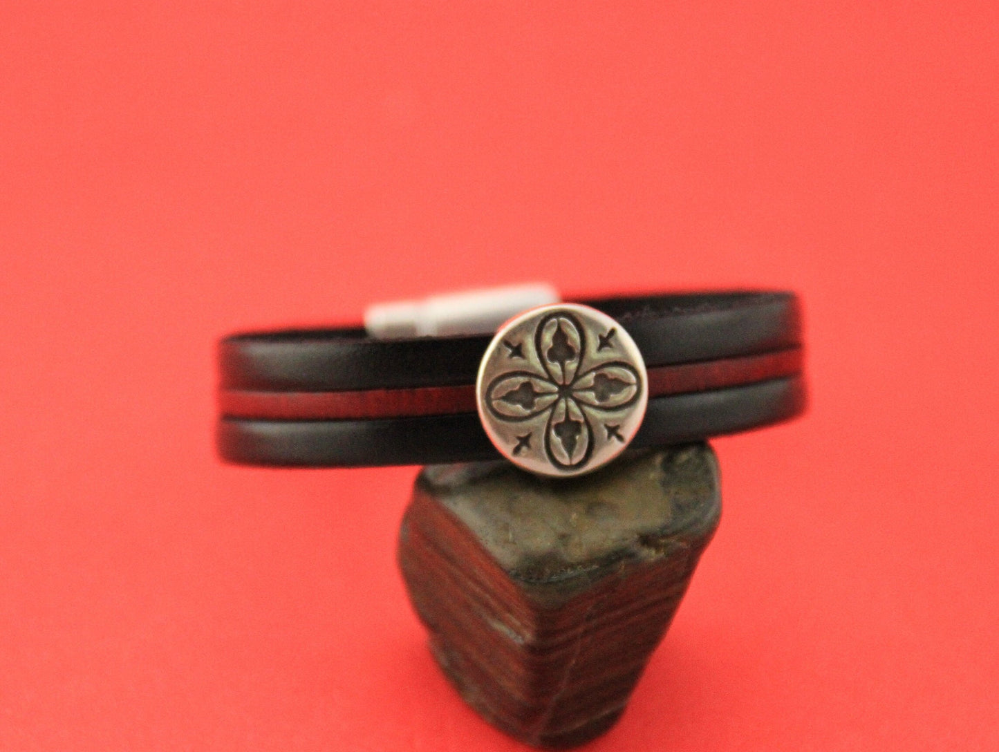 FS0510>>MADE in EUROPE  2 zamak engraved sliders, 13mm flat leather cord zamak  slider (ablz243) qty2