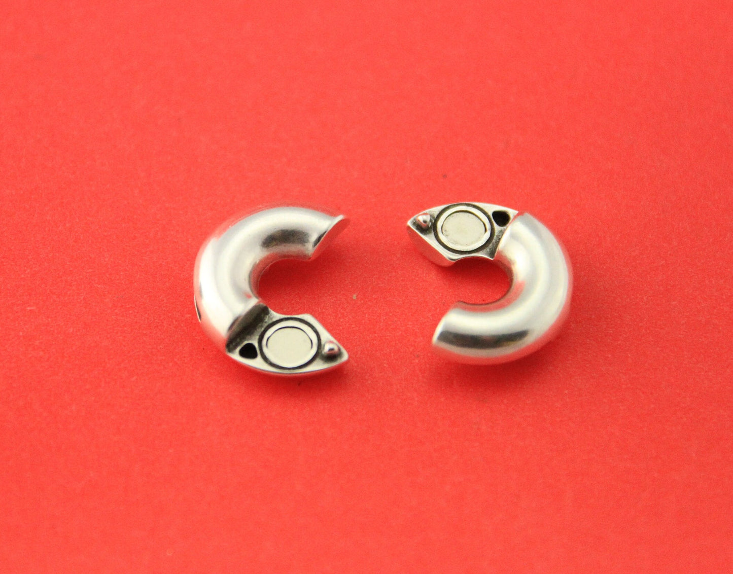 FC0356>>MADE IN EUROPE zamak  clasp, flat leather cord  donut clasp, 10mm donut clasp, Qty1