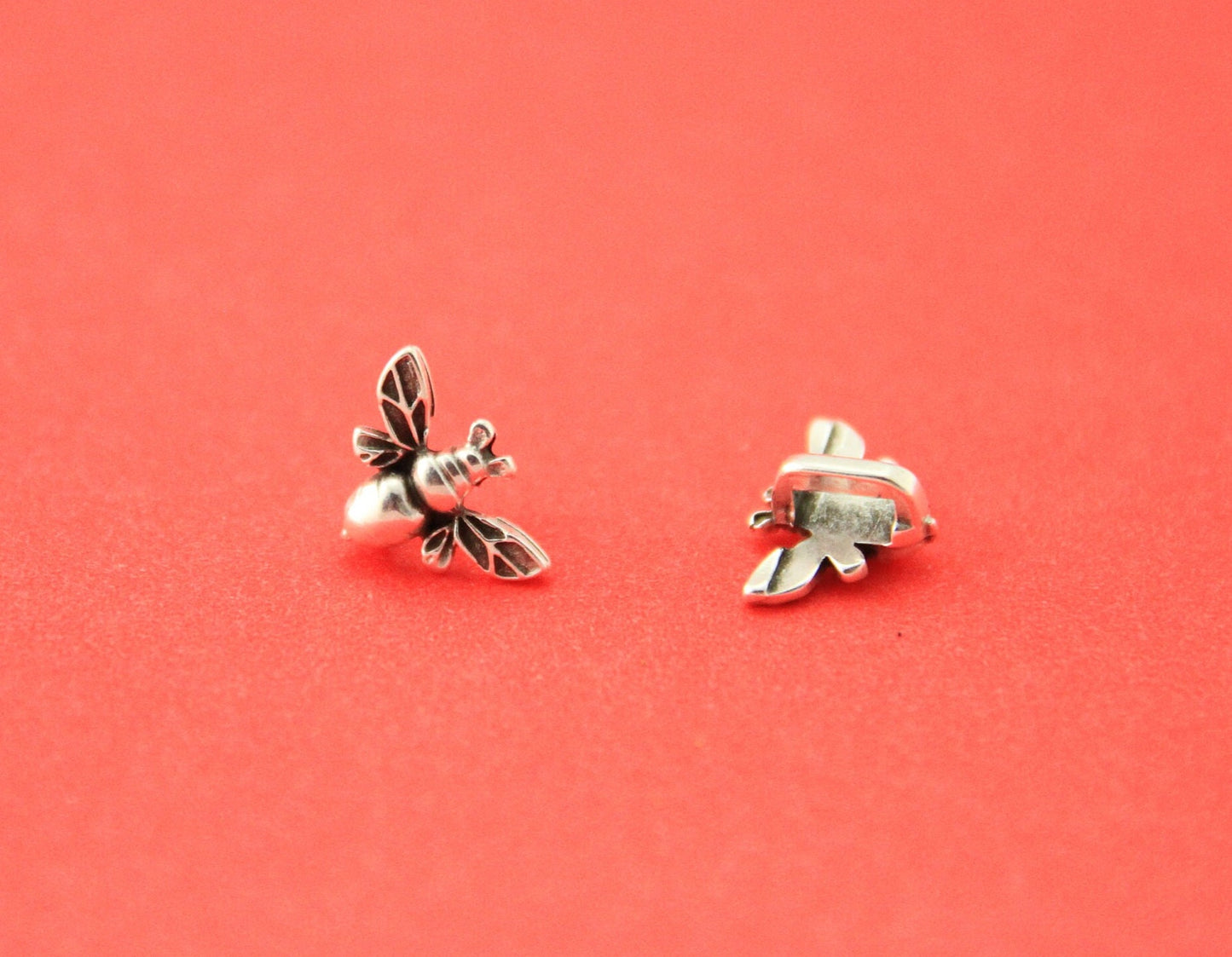 FS0494>>MADE in EUROPE 4 zamak bee sliders, 5mm flat cord slider, flat cord zamak sliders, bee slider for 5mm cord Qty4