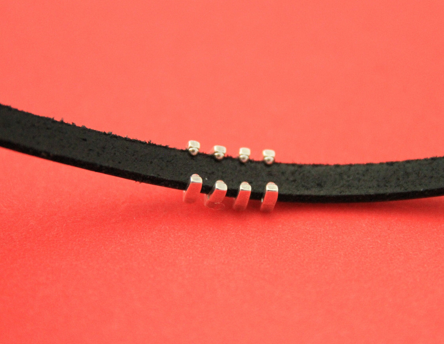 FS0507>>MADE in EUROPE 4 zamak crimp- sliders for 5mm cord, flat cord grip-it slider, zamak bar sliders  qty4