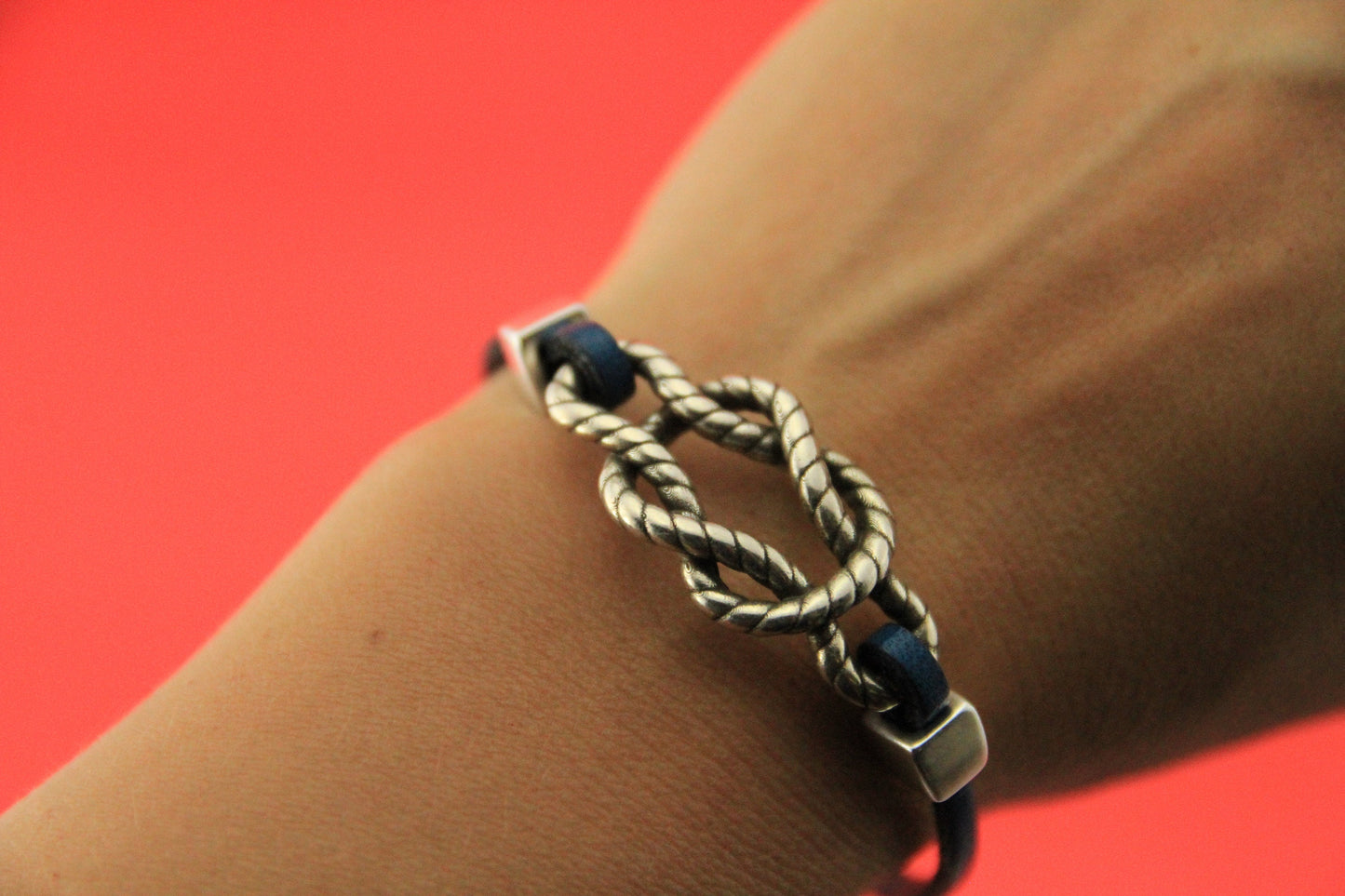 C0156>>MADE in EUROPE zamak celtic knot connector
