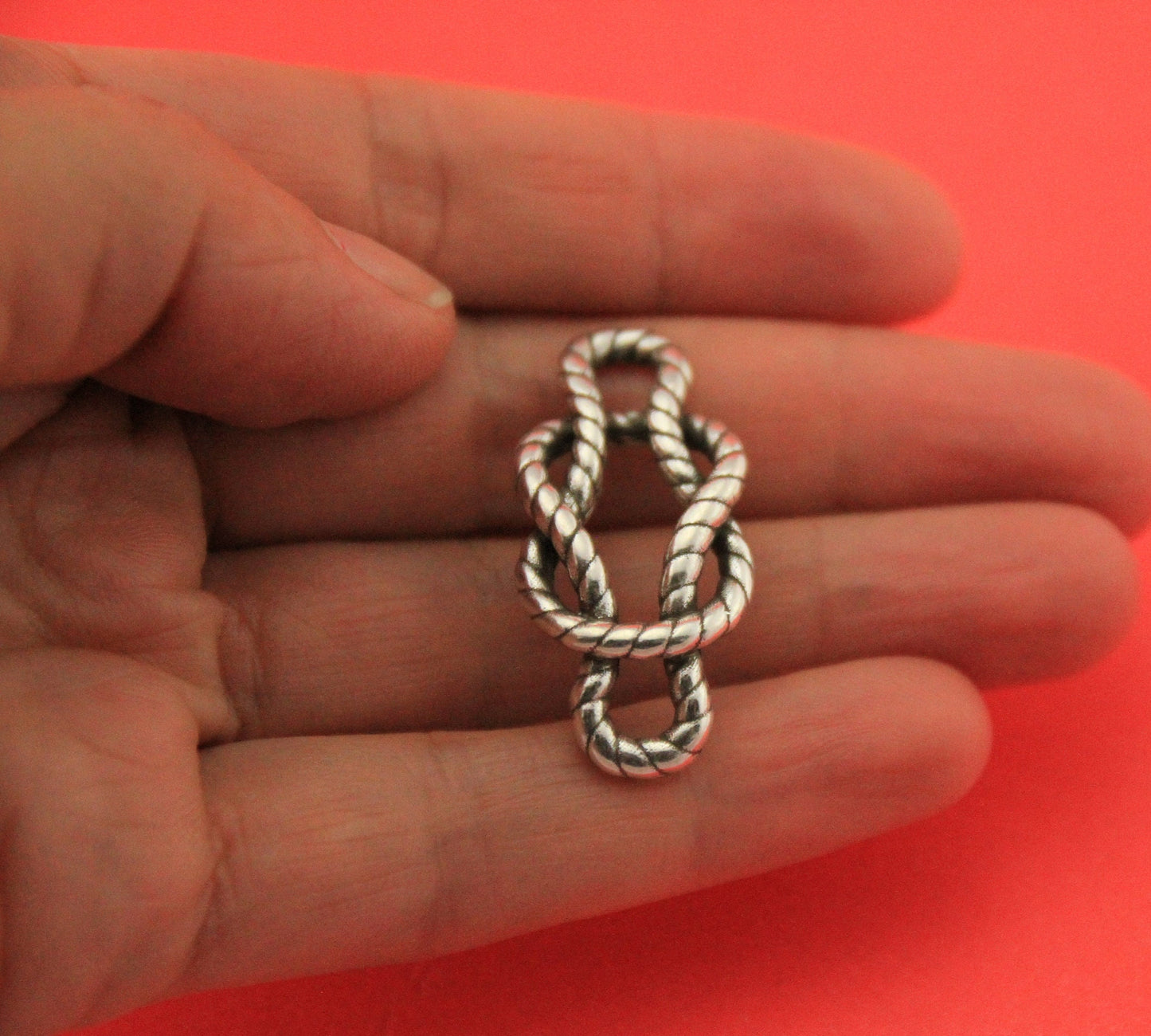 C0156>>MADE in EUROPE zamak celtic knot connector