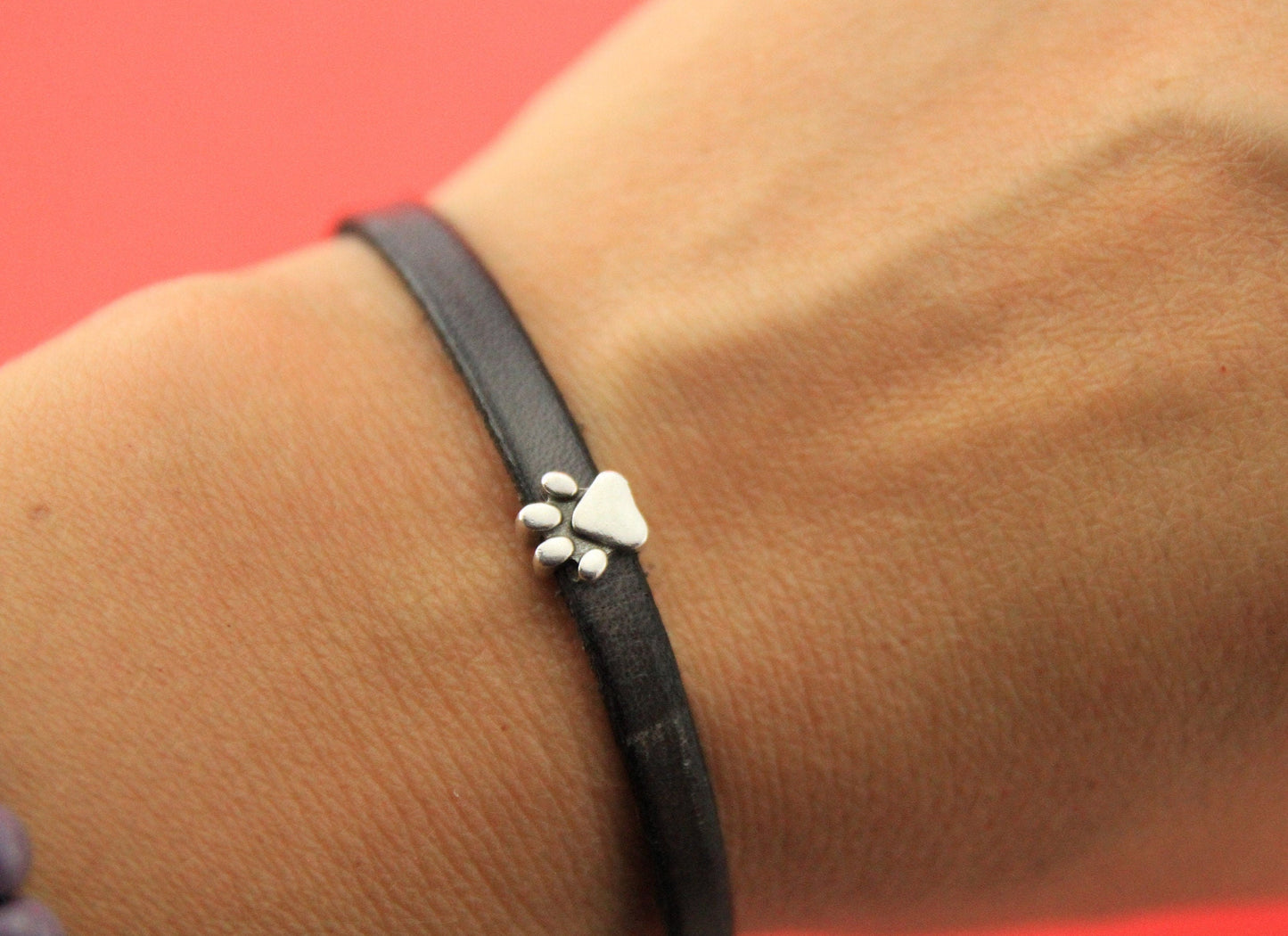 FS0513>>MADE in EUROPE 4 zamak paw print slider-crimps for 5mm flat cord, flat 5mm cord slider, zamak paw sliders qty4