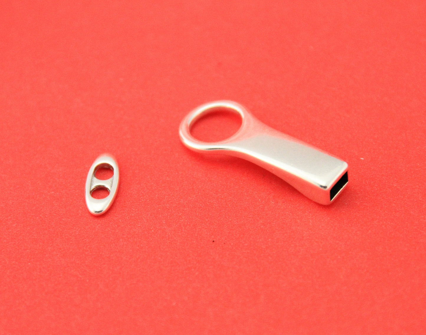 RC0183>>MADE in EUROPE zamak toggle clasp for round cord, 3mm cord clasp, 6x3mm cord toggle clasp, silver toggle clasp (NG3386) Qty1