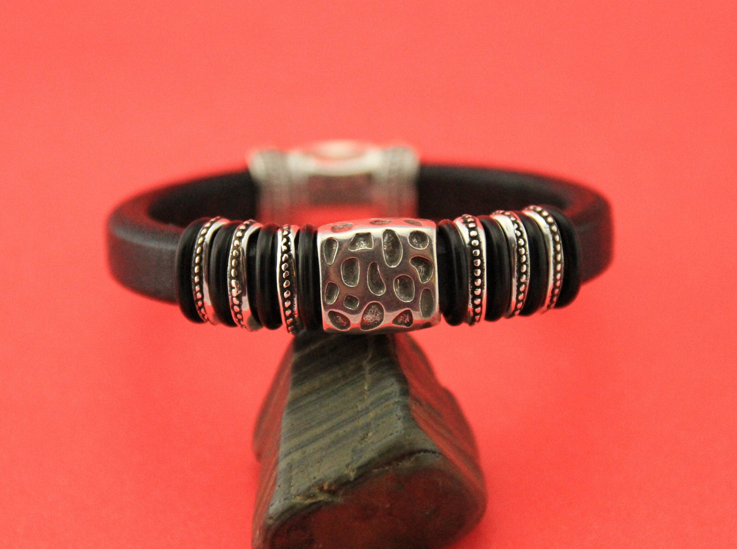 LS0090>>MADE IN EUROPE 4 zamak ring sliders, licorice ring sliders, 10x6mm slider rings, Qty4