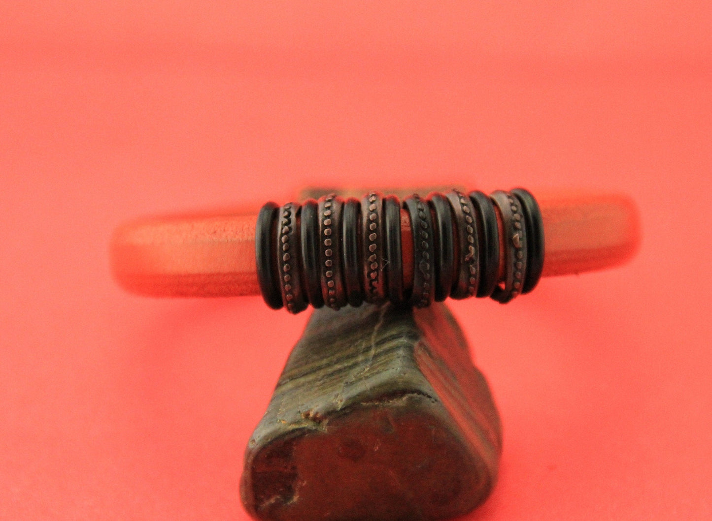 LS0090>>MADE IN EUROPE 4 zamak ring sliders, licorice ring sliders, 10x6mm slider rings, Qty4