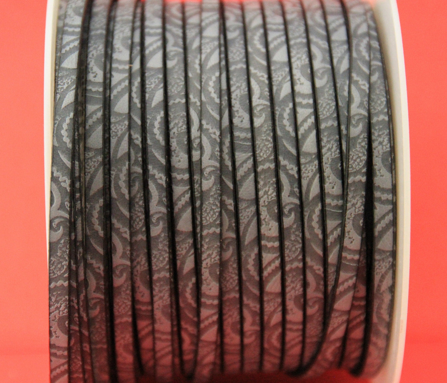 MADE in EUROPE 24'' flat 5mm engraved leather cord, 5mm flat leather cord, 5mm embossed leather cord (503/05/41)