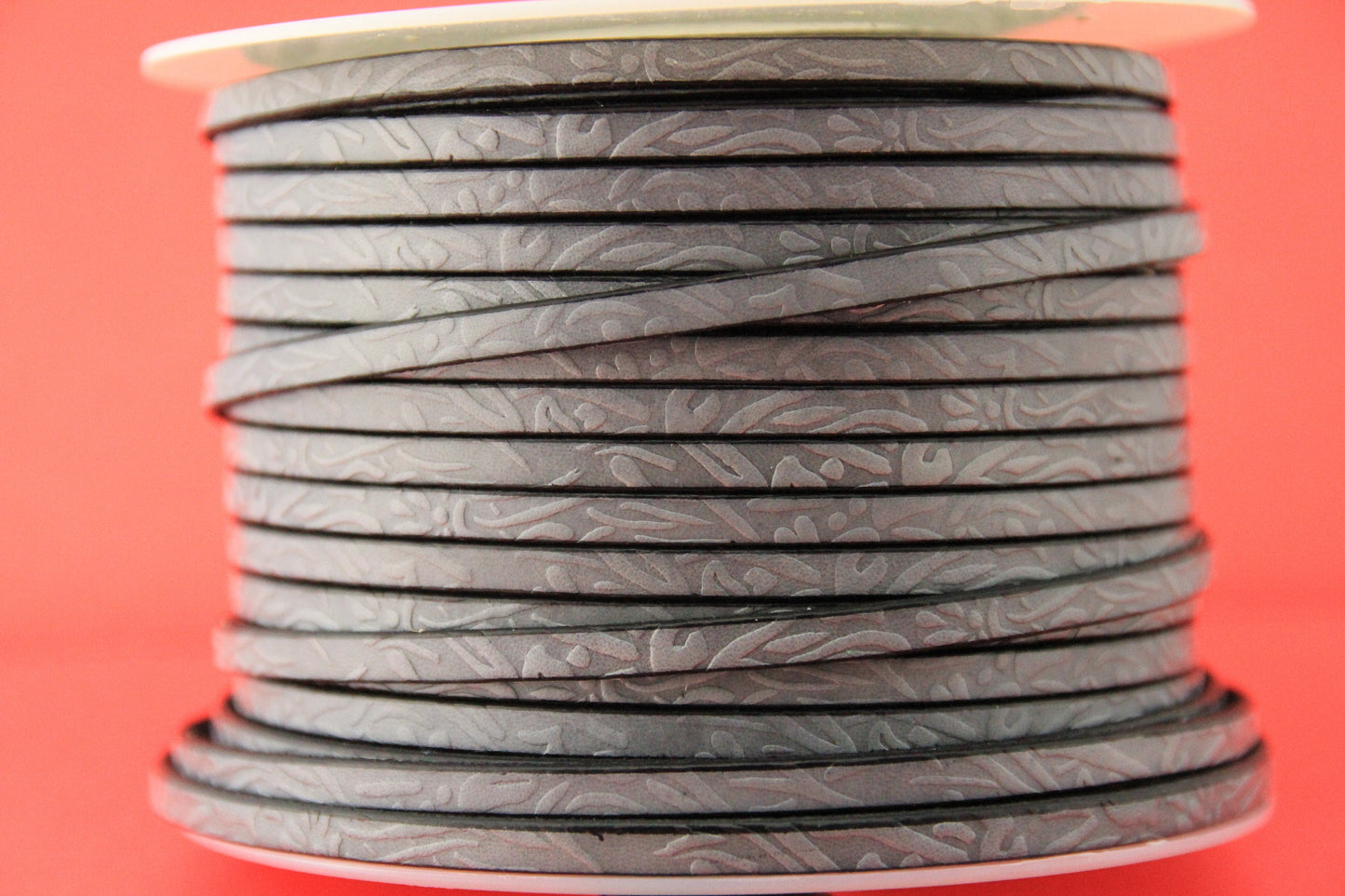 MADE in EUROPE 24'' flat 5mm engraved leather cord, 5mm flat leather cord, 5mm embossed leather cord (509/05/41)