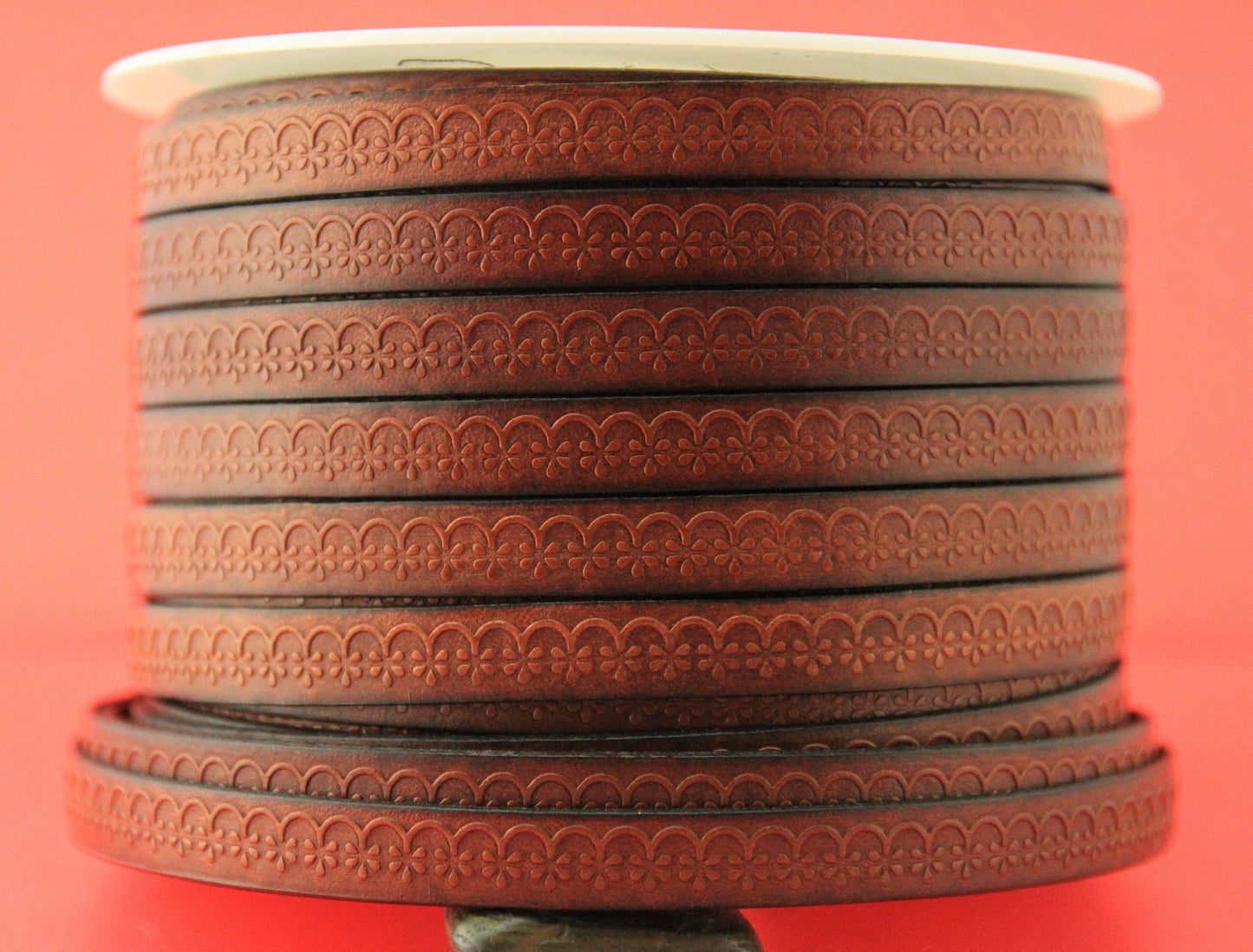 MADE in EUROPE 24'' flat 10mm engraved leather cord, 10mm flat leather cord, 10mm embossed leather cord (507/10/26)