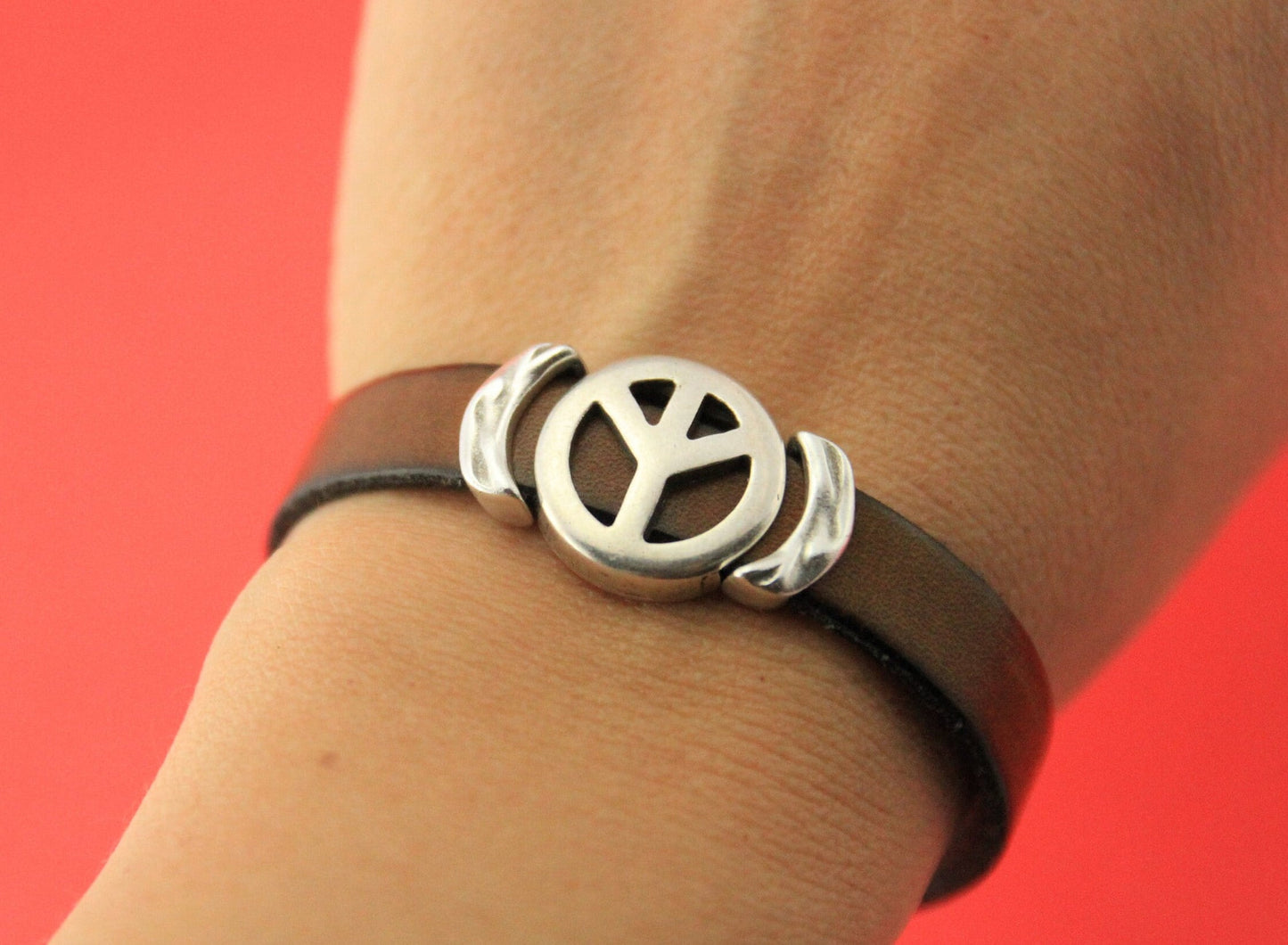 FS0520>>MADE in EUROPE 2 zamak peace sign sliders, 10mm flat cord sliders, 10mm leather cord peace sign  sliders, Qty2