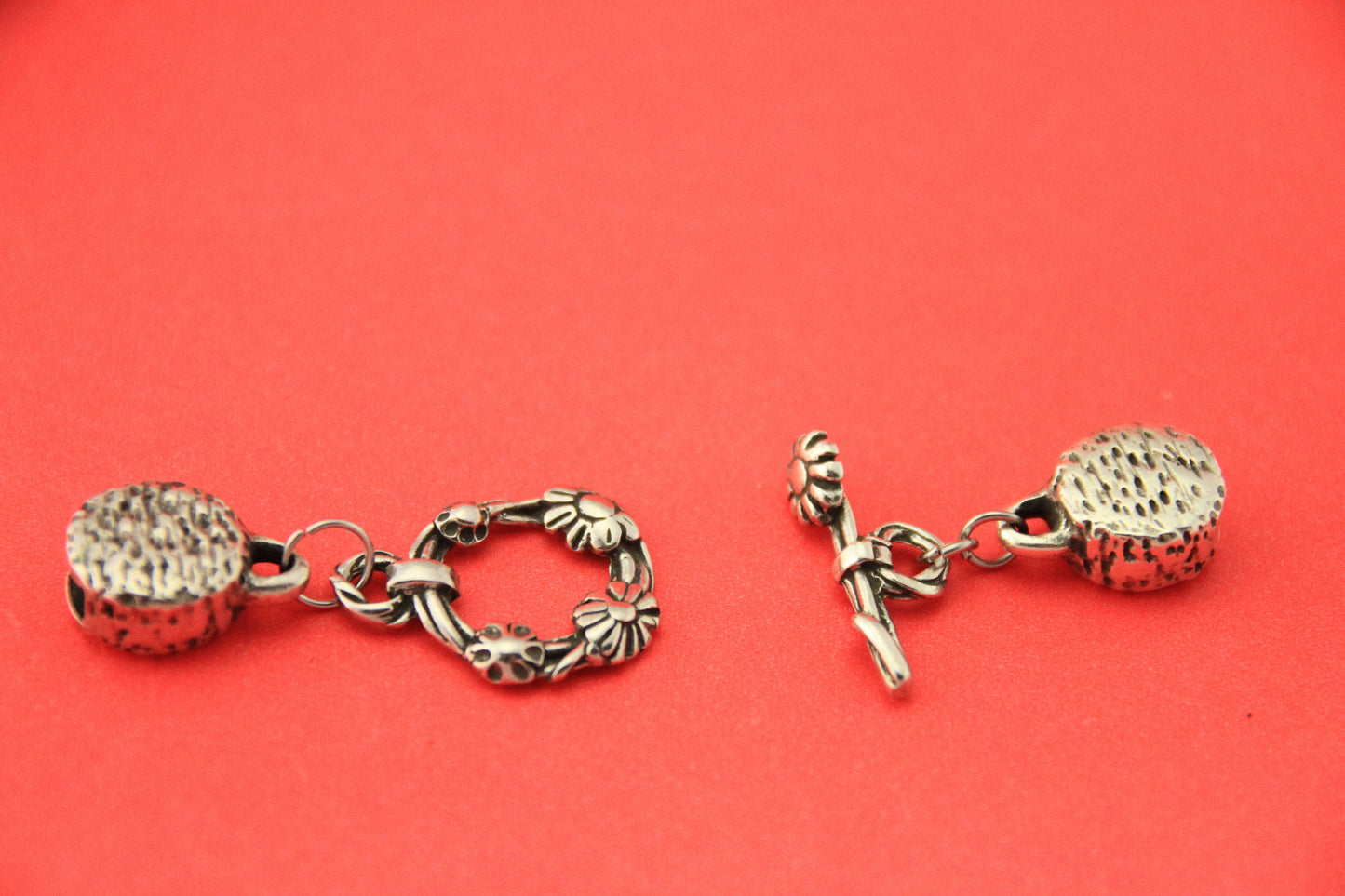 RC0187>>MADE IN EUROPE 4mm round cord toggle clasp, wrap bracelet toggle clasp (X5994AS/7311)