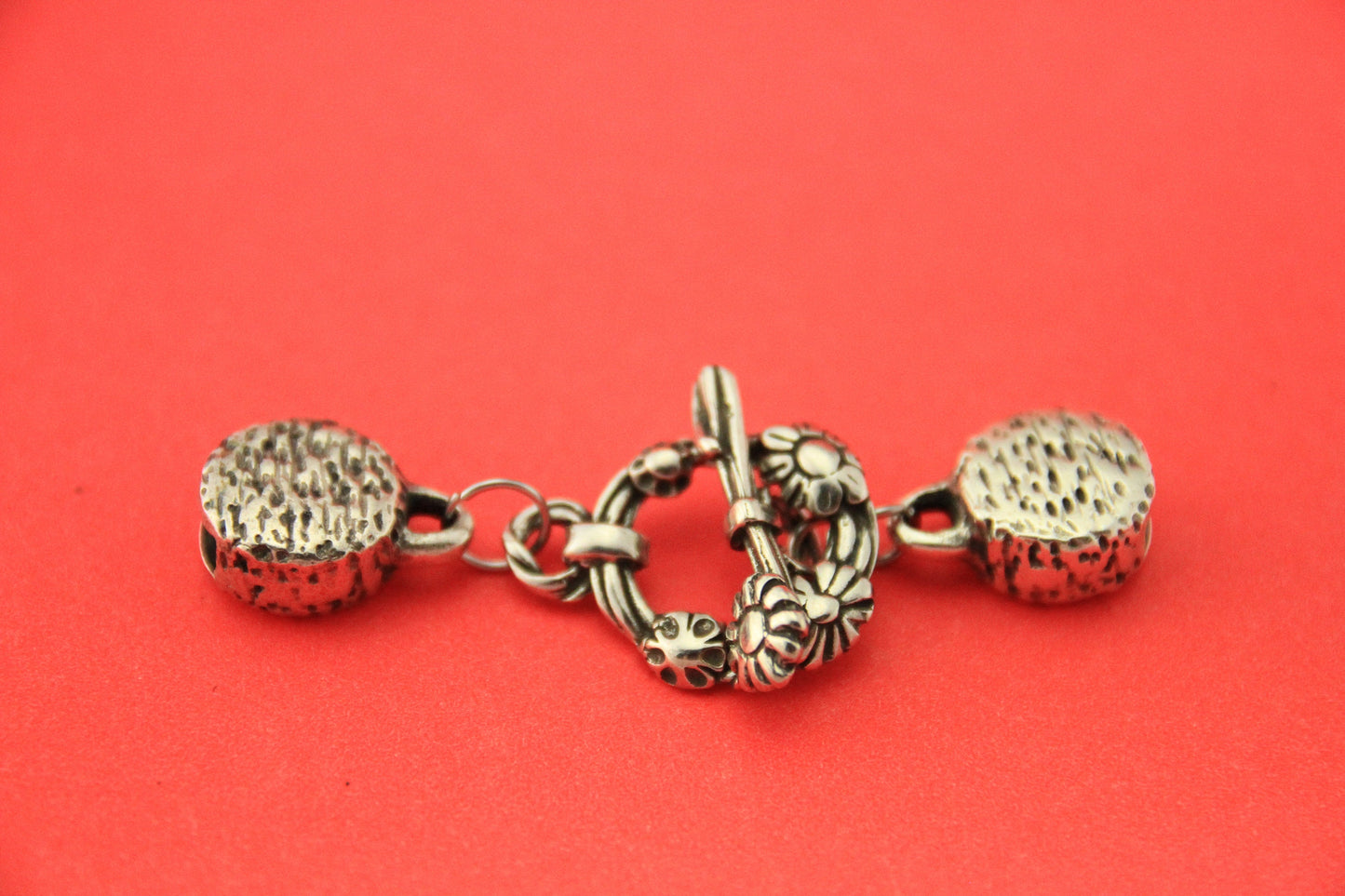 RC0187>>MADE IN EUROPE 4mm round cord toggle clasp, wrap bracelet toggle clasp (X5994AS/7311)