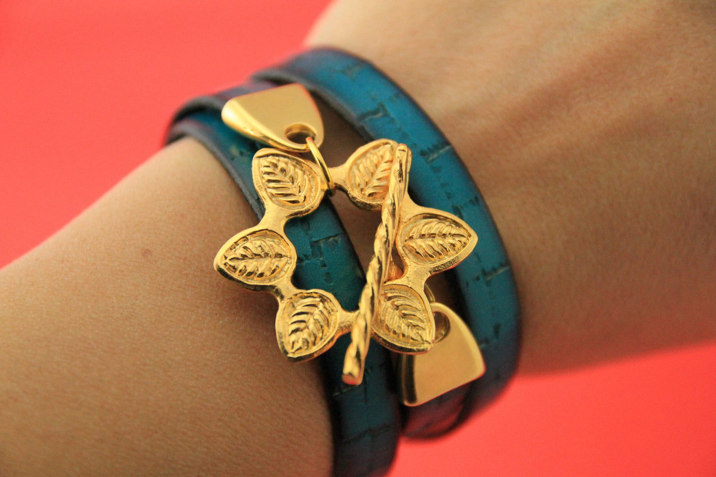 FC0368>>MADE Iin EUROPE gold flower toggle clasp for flat leather cord, Qty1