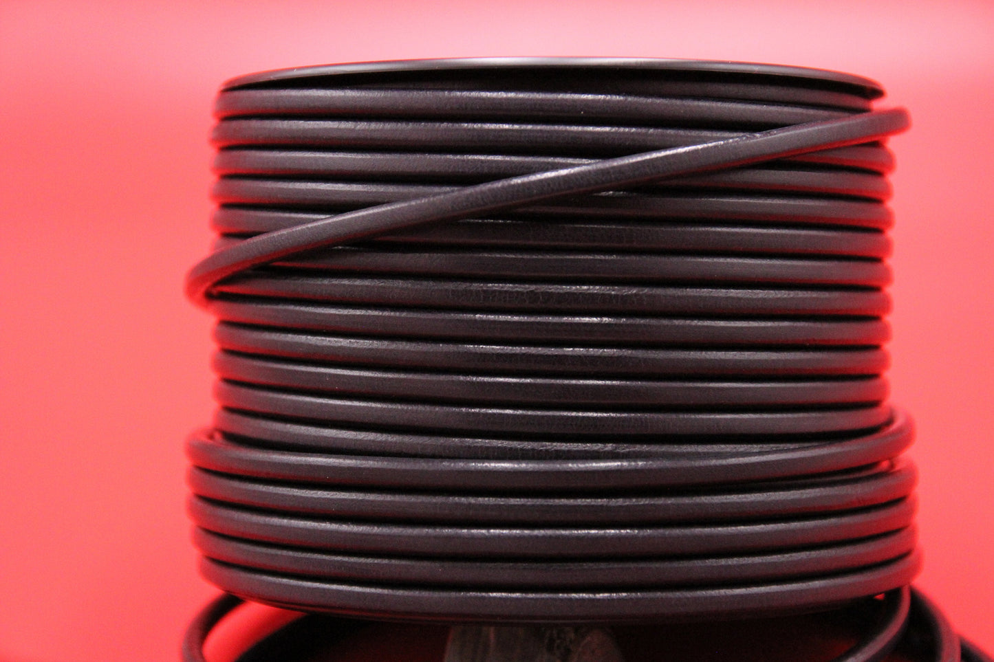 MADE IN SPAIN 2 feet (24"-60cm) black round leather cord, 5mm round leather cord, spanish leather cord (AR500/05/34)