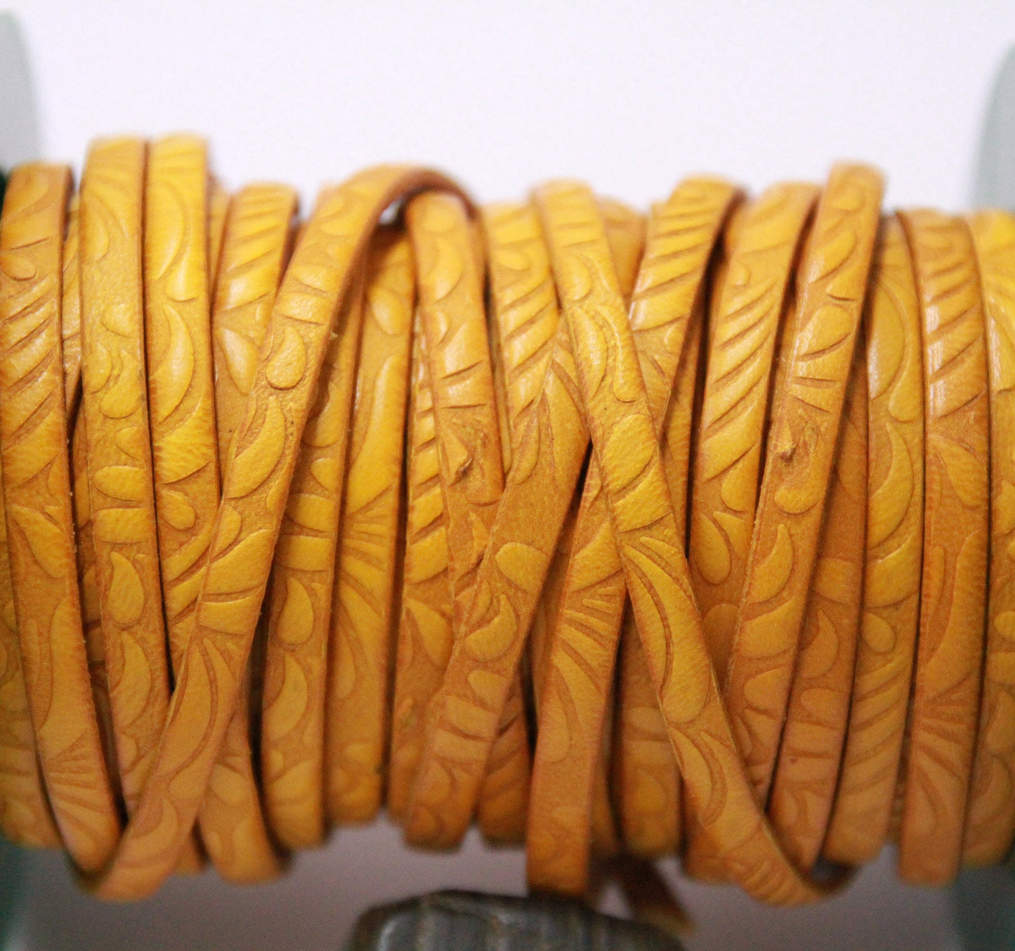 MADE in EUROPE 24'' flat 5mm embossed leather cord, 5mm flat leather cord, 5mm embossed leather cord (AR150/05/31)