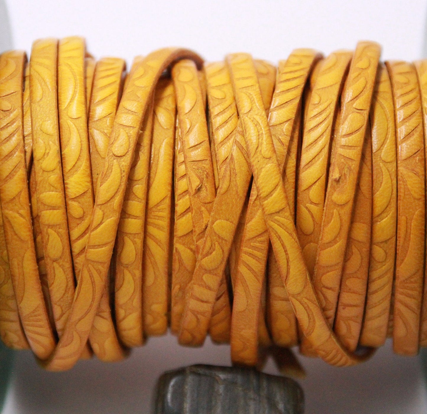 MADE in EUROPE 24'' flat 5mm embossed leather cord, 5mm flat leather cord, 5mm embossed leather cord (AR150/05/31)