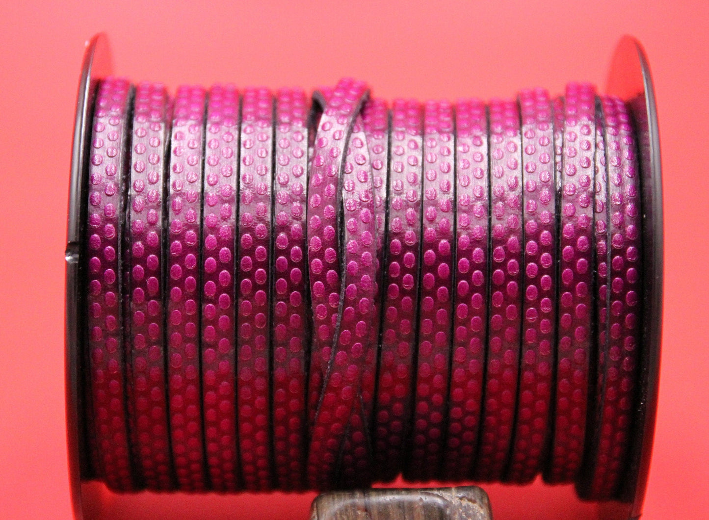 MADE in EUROPE 24'' magenta 5mm leather cord, 5mm embossed leather cord, 5mm embossed leather cord (AR110/05/24)