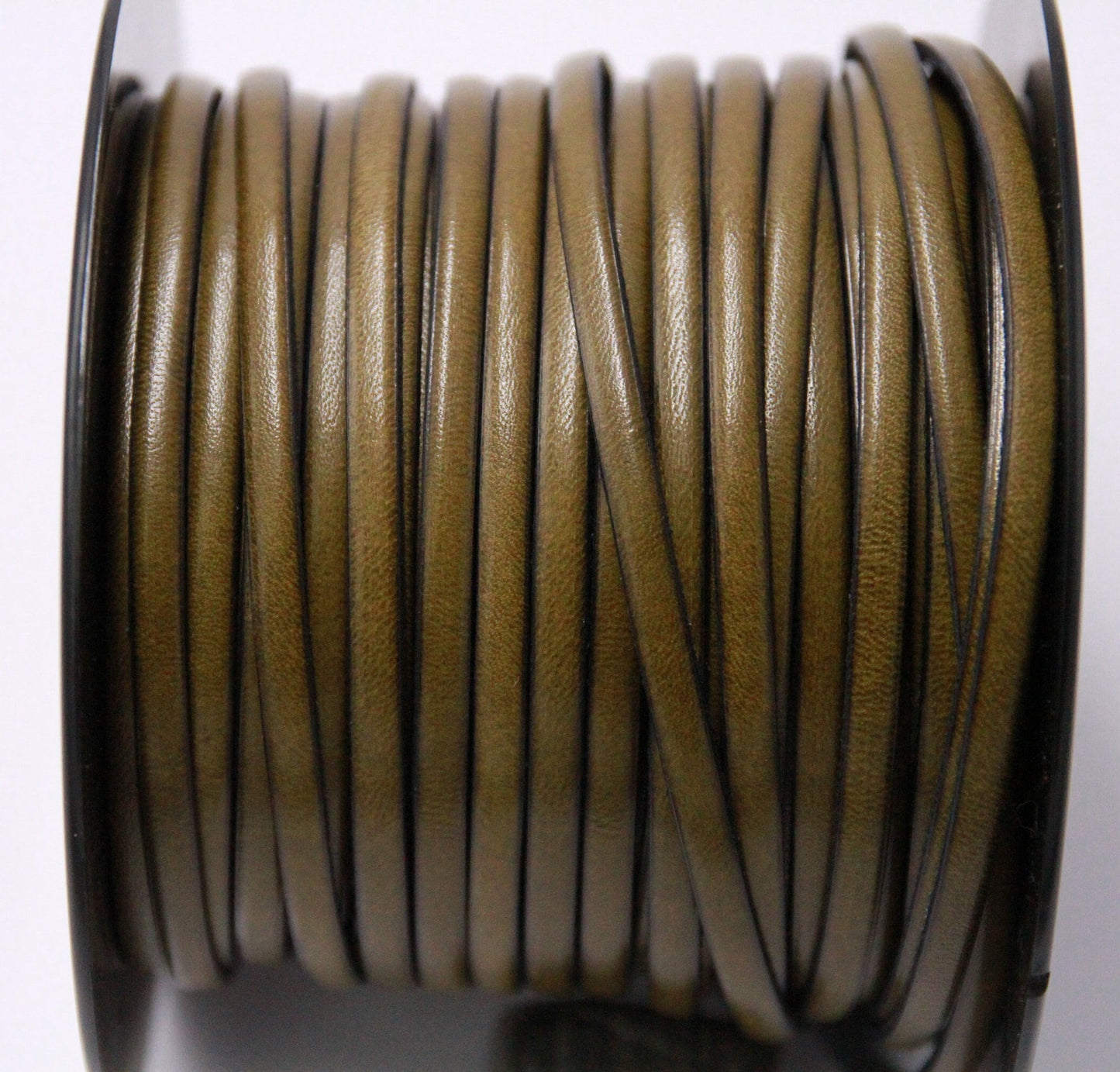 MADE in EUROPE 1 yard of 5mm green flat leather cord, 5mm genuine leather cord, flat 5mm real leather cord (AR100/05/10)