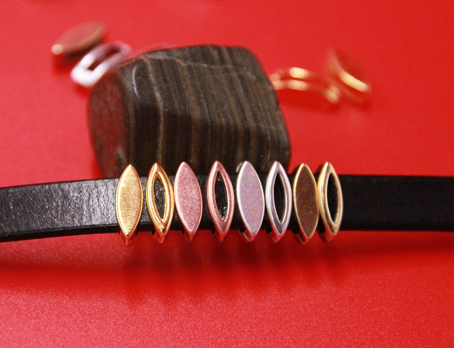 FS0052>>MADE in EUROPE 4 zamak slider bars, 10mm flat cord slider bars, 10mm leather cord simple sliders, zamak sliders Qty4