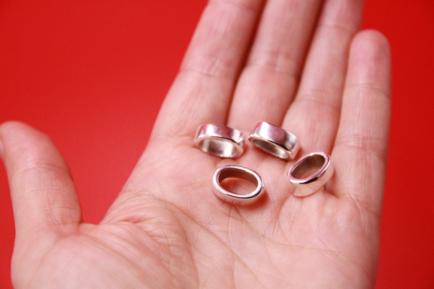 LS0060>>MADE IN EUROPE 4 zamak ring sliders, licorice ring sliders, 10x6mm slider rings,NG0743 Qty4