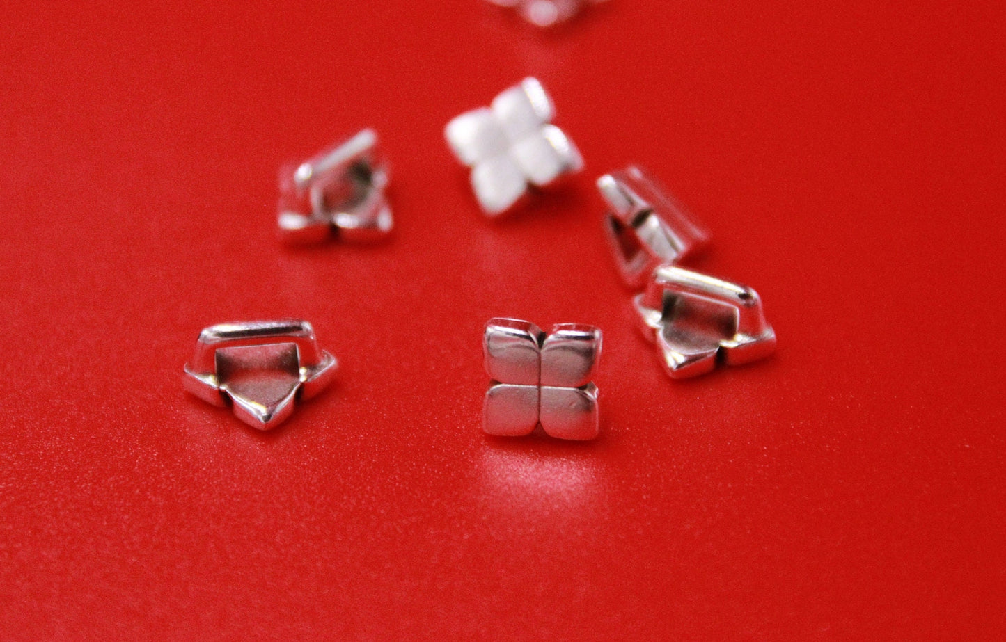 FS0524>>MADE IN EUROPE 4 zamak flower sliders 5mm flat cord, 5mm flat cord slider, flower slider for 5mm flat cord Qty4