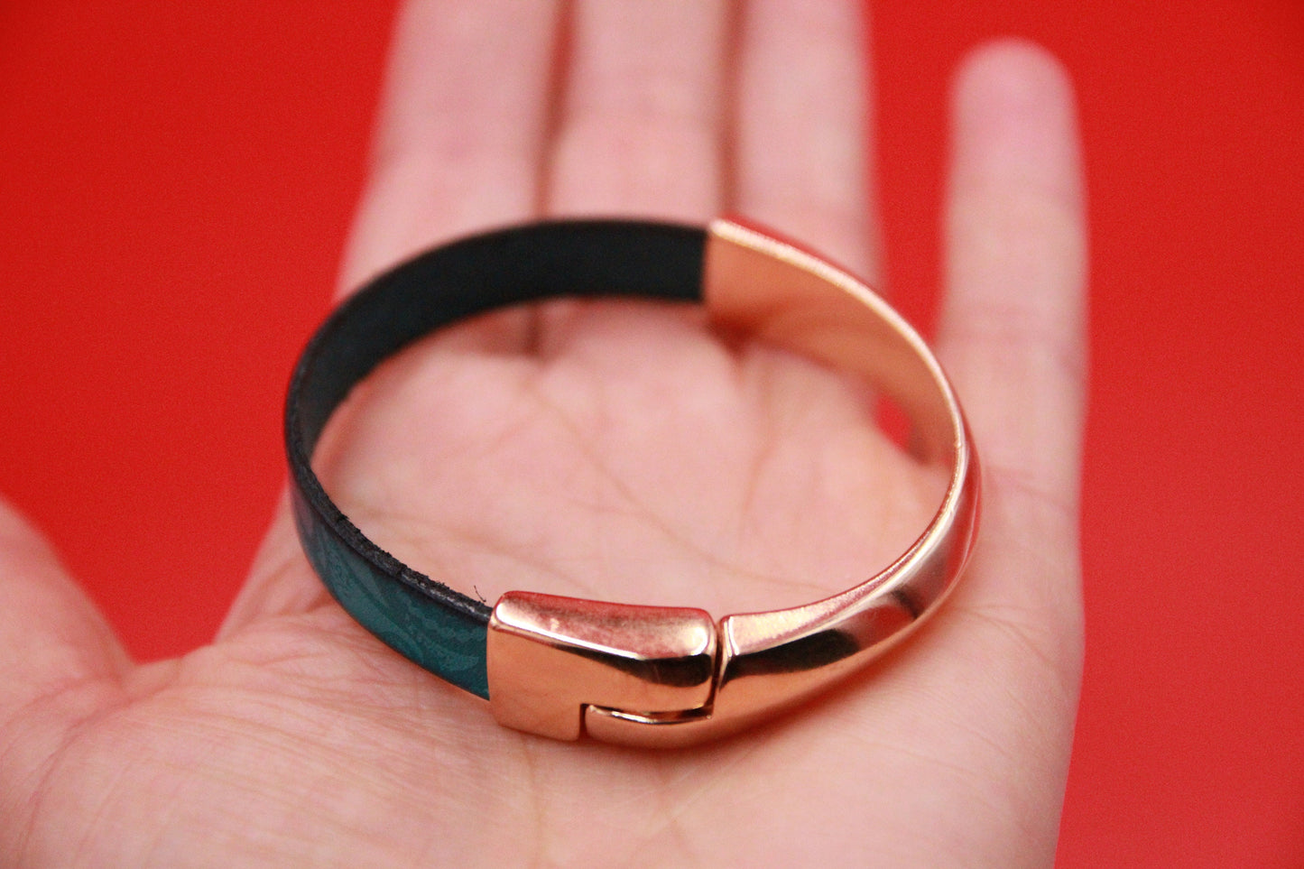 B0079>>MADE IN EUROPE zamak half bracelet, half cuff, half bracelet, Qty1