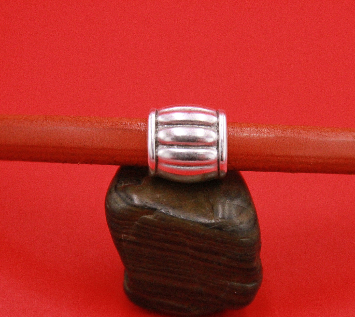 LS0093>>MADE in EUROPE 2 licorice sliders, 10mm zamak sliders, licorice cord slider (PF8276) Qty2