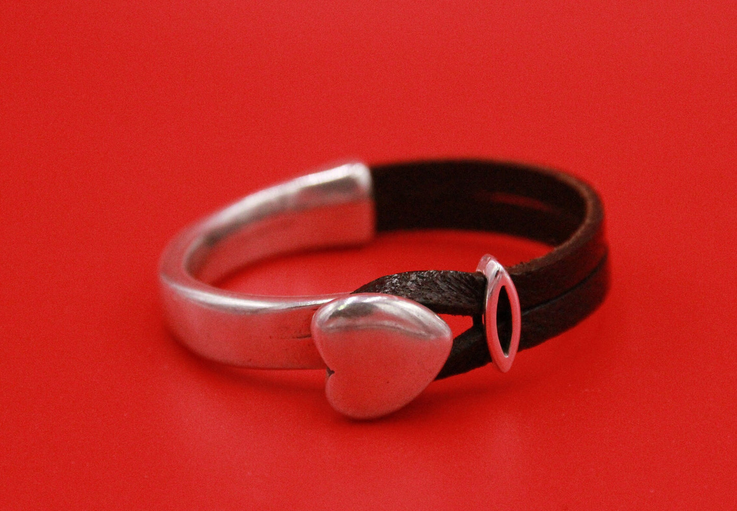 B0019>>MADE in EUROPE zamak heart half bracelet,flat cord half bracelet finding with slider, silver heart half bracelet,  qty 1set