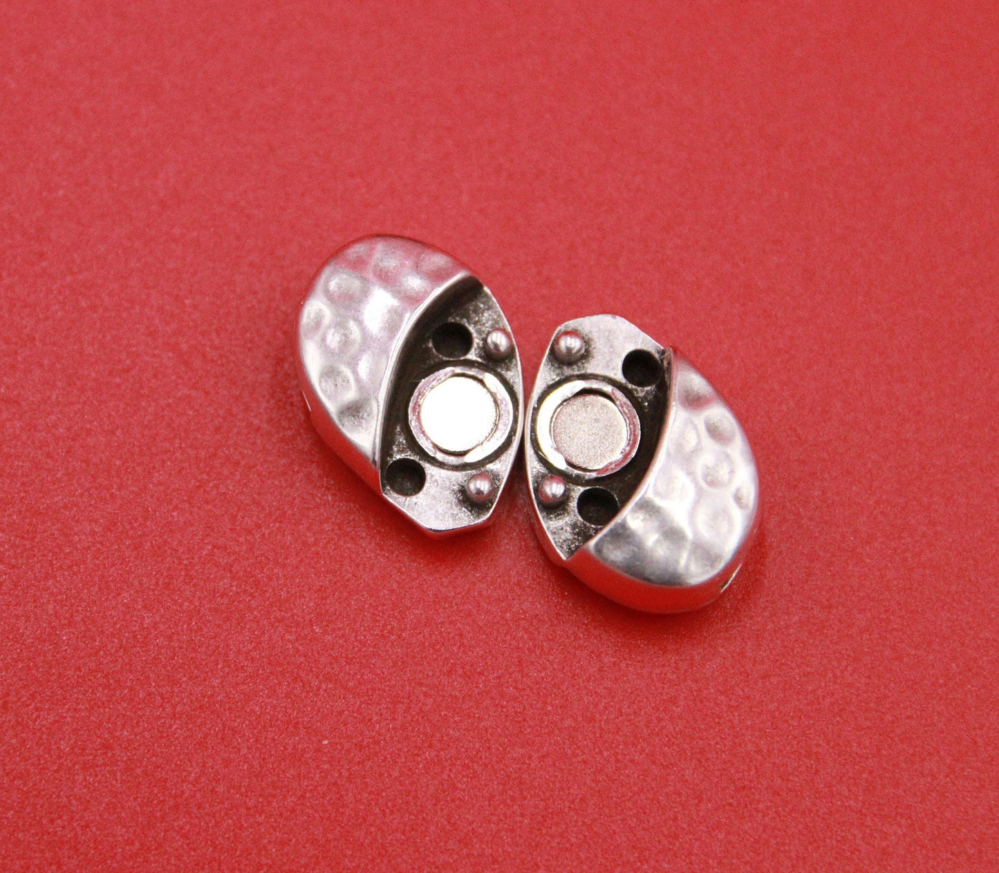 FC0372>>MADE in EUROPE zamak hammered heart clasp, heart clasp, 10mm clasp, flat 10mm cord heart clasp Qty1