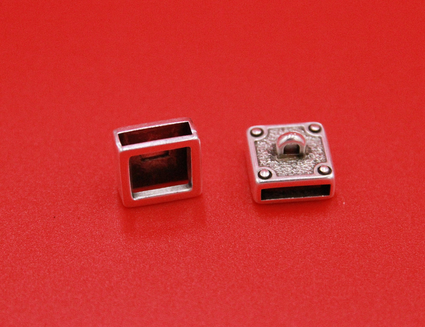 FS0532>>MADE in EUROPE  2 flat cord sliders with hanging ring, 10mm sliders with charm holder Qty2