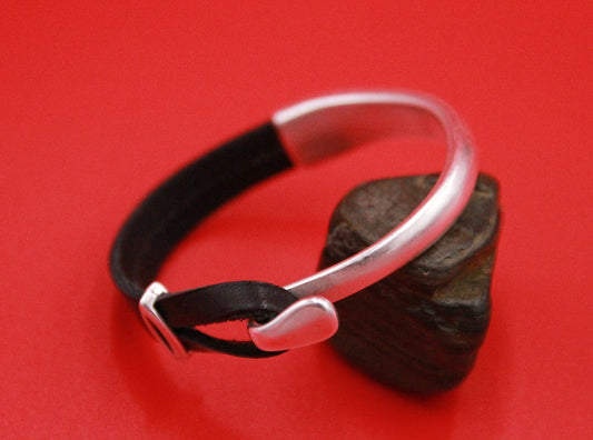 B0099>>MADE in EUROPE zamak half bracelet ,  flat cord half bracelet with slider, silver half bracelet, qty1