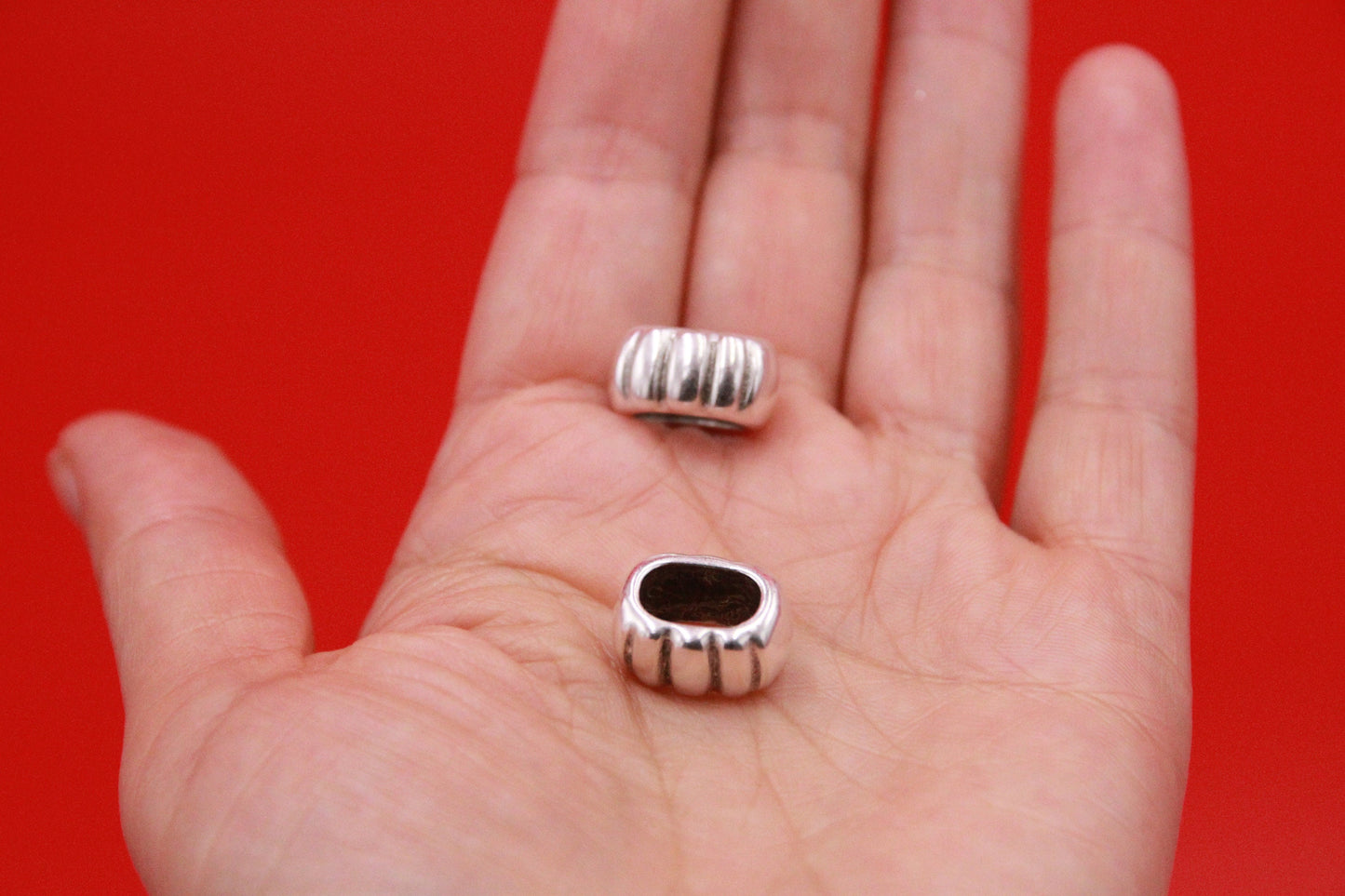 LS0069>>MADE IN EUROPE 2 zamak ring sliders, licorice ring slider, silver ring sliders Qty2