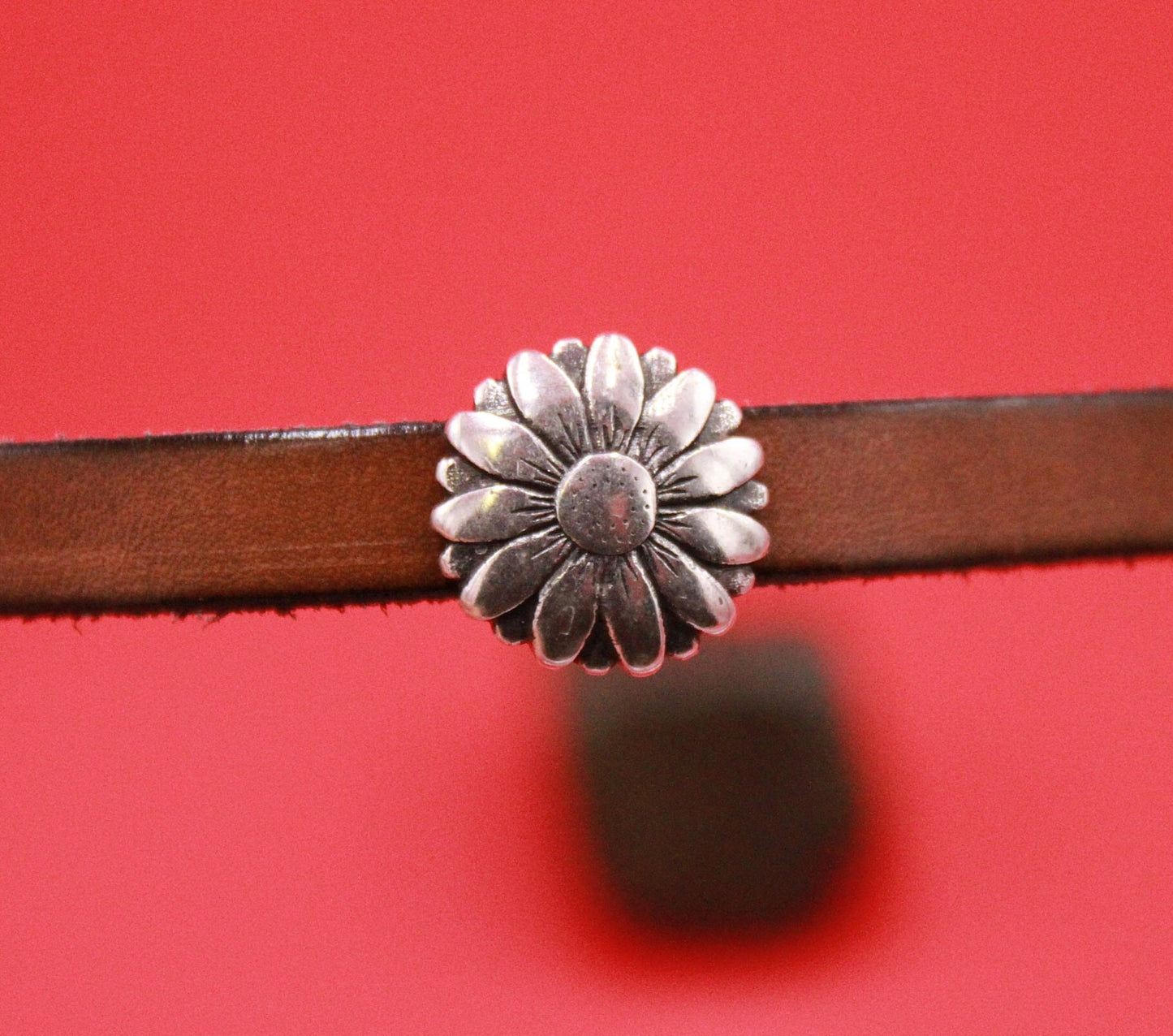 FS0539>>MADE IN EUROPE 2 zamak flower sliders for 10mm flat cord, 10mm flat cord slider, Qty2