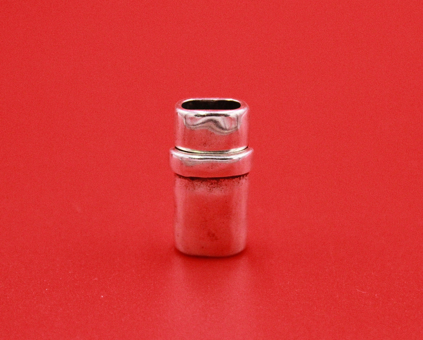 RC0192>>MADE IN EUROPE zamak 10mmx5mm clasp, 10x5mm magnetic clasp, double strand 5mm cord clasp Qty 1