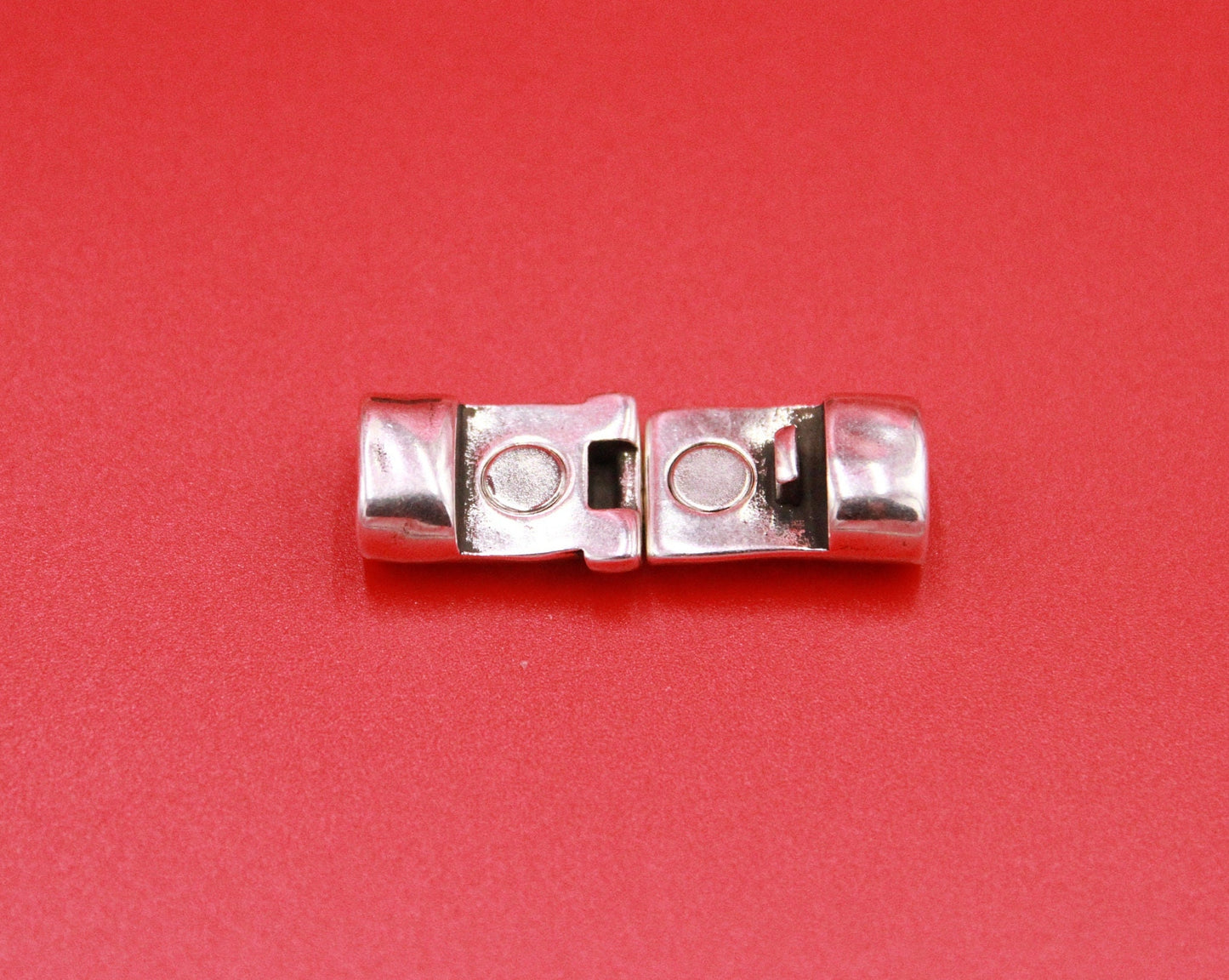 RC0192>>MADE IN EUROPE zamak 10mmx5mm clasp, 10x5mm magnetic clasp, double strand 5mm cord clasp Qty 1