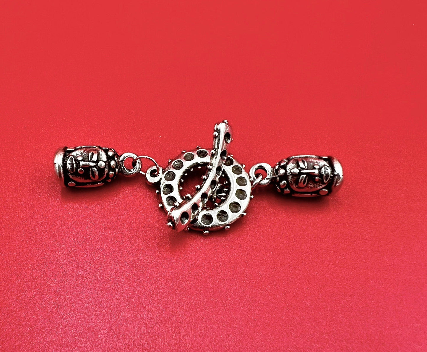 RC0112>> MADE in EUROPE Zamak 5mm round cord Budha end caps, 5mm cord Budha caps with toggle clasp , (78897/05)Qty1set